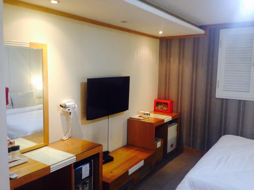 Bali Tourist Hotel Сеул Экстерьер фото